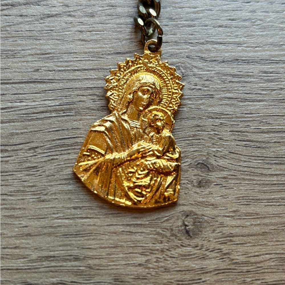 Gold Religious Keychain - Picture 2 of 3